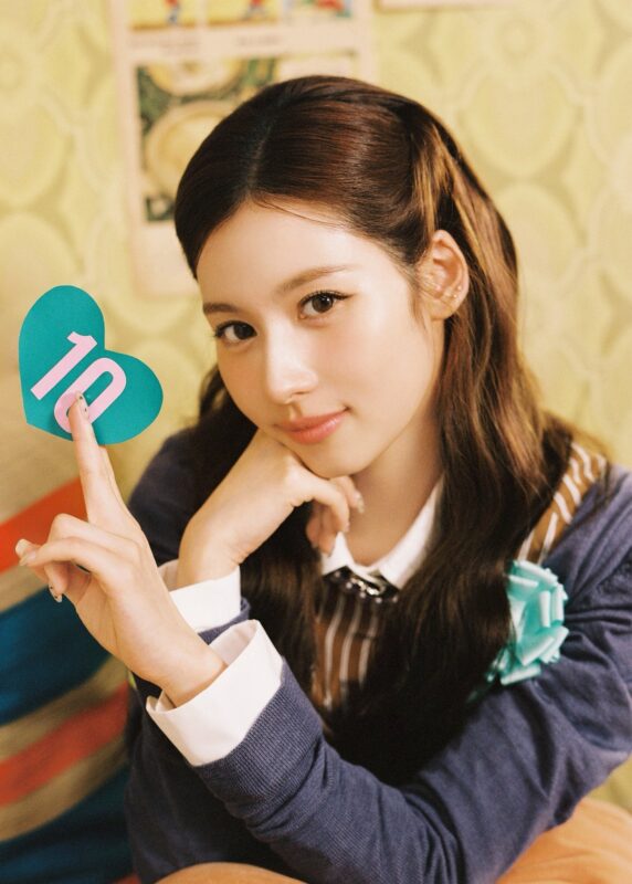 SANA of TWICE